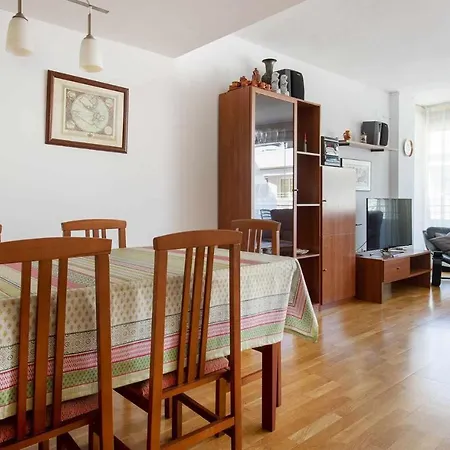 Ancora En Primera Linea De La Playa *