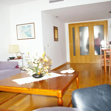 Ancora En Primera Linea De La Playa *